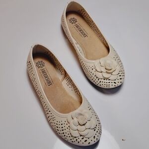 Harborsides Cream Floral Ballet Loafers Size 7W